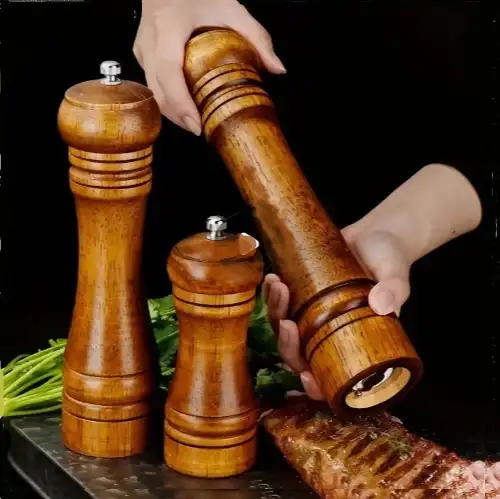 https://gourmet-cook.co.uk/wp-content/uploads/2023/11/Oak-Wood-Salt-Pepper-Grinders.webp